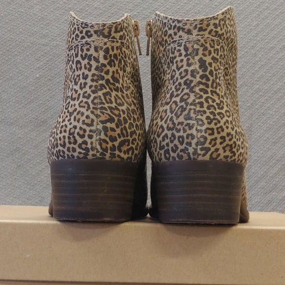 Lucky Brand Belia ankle bootie Eyelash-8.5 - Picture 7 of 10